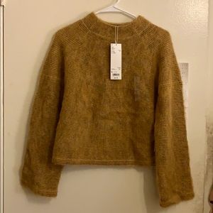 COPY - Uniqlo wide sleeve sweater new with tags